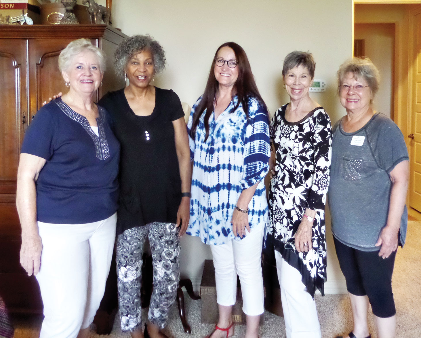 Dawn Schiegg, Judie Smothers, Lori Humphries, Carolyn Detjen and Trinka Taylor enjoy a morning together at Happy Potters annual meeting.
