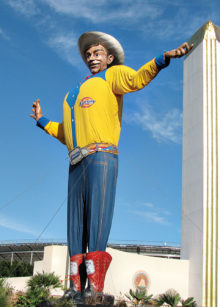 Big Tex shouts out a Big Texas Welcome!